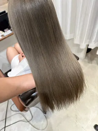 セミロング 🌟髪質改善🌟縮毛 矯正🌟濱野紗奈🌟のヘアスタイル