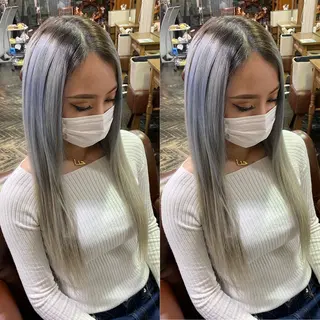 ロング カラー モモカ/ハイトーン /バレイヤージュのヘアスタイル