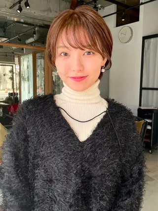 ショート カラー FERIA池田 田岡啓佑のヘアスタイル