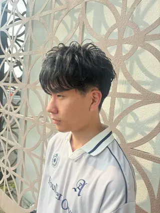 パーマ ヘアアレンジ メンズ Cashe’e MAENOHETA所属・宇陀 誠のヘアスタイル