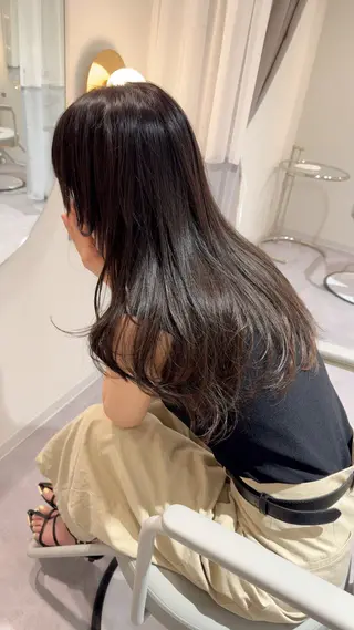 ロング 髙井 麻帆のヘアスタイル