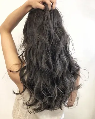 ロング カラー ハイライト／髪質改善 裕樹のヘアスタイル