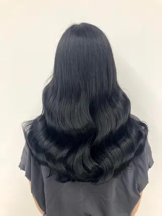 ロング カラー ヘアアレンジ 🩵色落ち可愛い 寒色カラー🩵のヘアスタイル