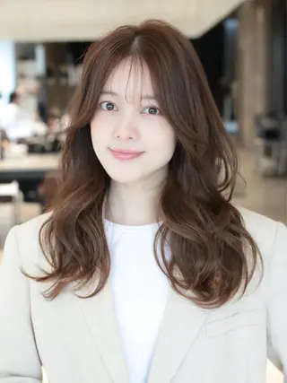 セミロング カラー レイヤー/顔周り /透明感🩶高橋大のヘアスタイル