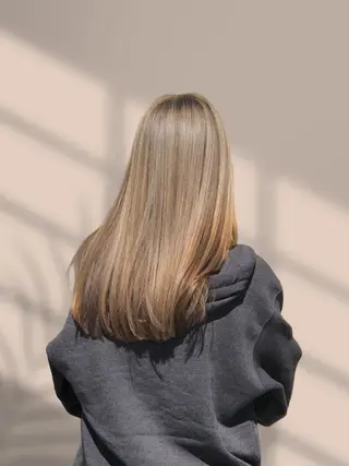 ロング カラー くすみミルクティー/ ブラウン🪡TOWAのヘアスタイル