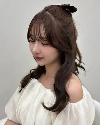 ロング 藤原 亜美果のヘアスタイル