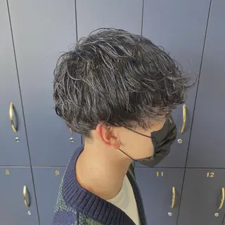パーマ メンズ 磯田 冬弥のヘアスタイル