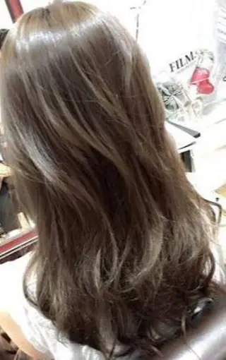 カラー TEN.所属・kuma salonのヘアスタイル