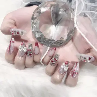 ネイル Rola所属・⟡˖· まゆり꙳⟡のネイルデザイン