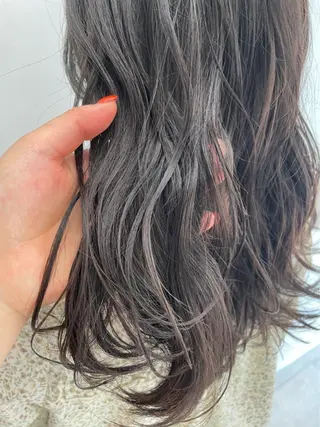 カラー 河野 いずみのヘアスタイル
