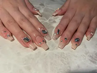 ネイル Roi〈ロワ〉 Minakoのネイルデザイン