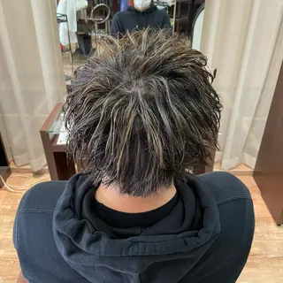 ショート カラー メンズ 大阪長居🌱野見山 卓也のヘアスタイル