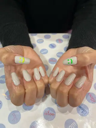 ネイル iiloo aromaworksのネイルデザイン