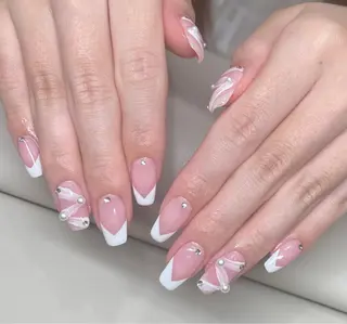 ネイル AngelChris ビューティーサロンのネイルデザイン