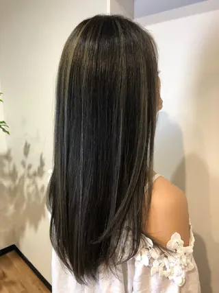 ロング カラー 青野 文香のヘアスタイル