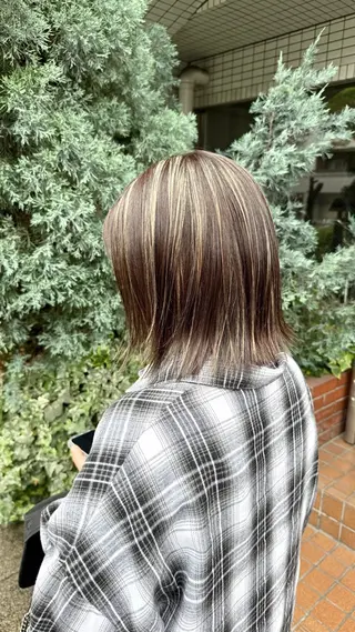 ミディアム カラー Cure2所属・🌈白いハイライト 🌈 🐶ノザワ🐶のヘアスタイル