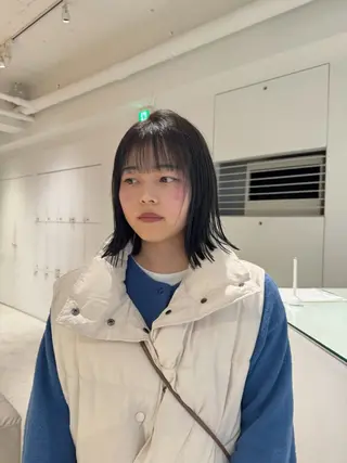 ミディアム カラー 髙橋一哉　ブリーチ/ ベージュカラーのヘアスタイル