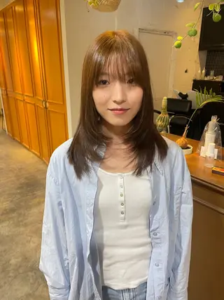 ミディアム カラー RIN／韓国ヘア レイヤーカットのヘアスタイル