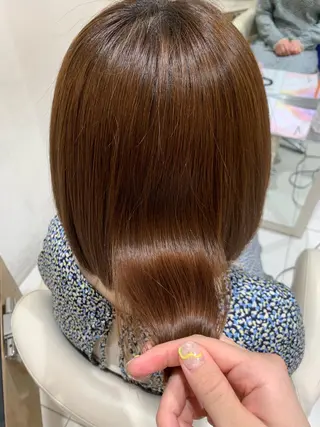 ミディアム ワタナベ アオイのヘアスタイル