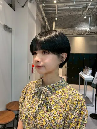 ショート 横田 七美のヘアスタイル