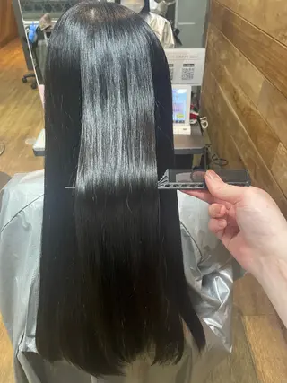 ロング カラーブリーチ特化 石原勇希のヘアスタイル