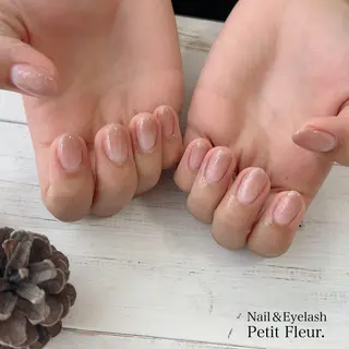 ネイル Petit Fleur所属・青柳 亜梨奈のマツエク・マツパデザイン