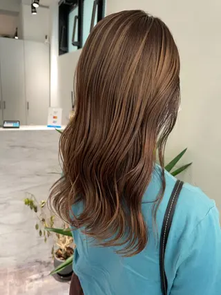 セミロング カラー ハイトーンカラー RYUのヘアスタイル