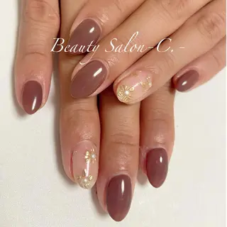 ミディアム ネイル Lino Uのネイルデザイン