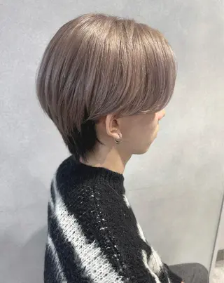 ショート カラー 唐澤 千尋のヘアスタイル