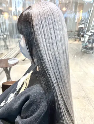 セミロング カラー 🌈インナーカラー ‘ショウマ’🌈のヘアスタイル