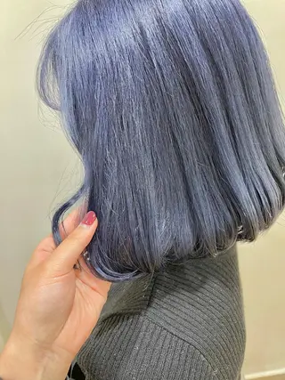 ミディアム カラー 丸山 亜加理のヘアスタイル