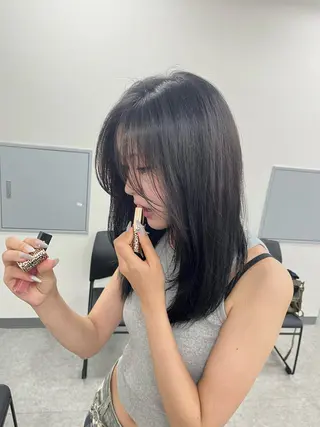 カラー MIO/暗髪📓/ 艶カラー🫟/のヘアスタイル