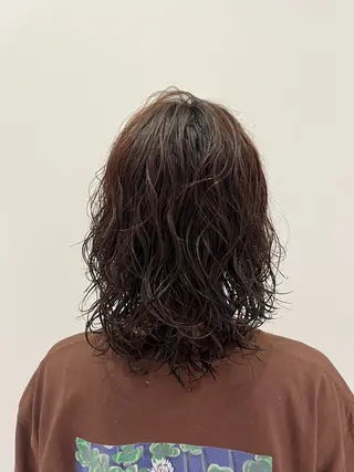 ミディアム パーマ 櫻井 莉子のヘアスタイル