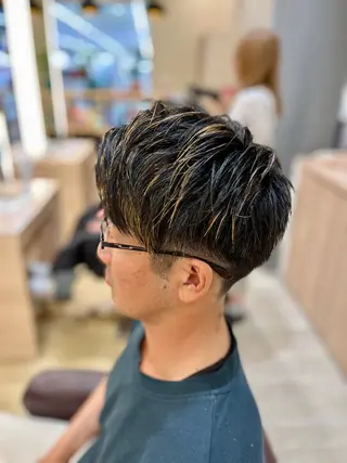 カラー メンズ 牛尾 丈のヘアスタイル