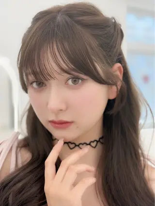 セミロング COAPLUS立川所属・前髪/顔周り 透明感カラーとどさんのヘアスタイル