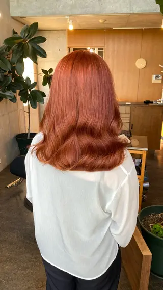 ミディアム モリモト サナのヘアスタイル