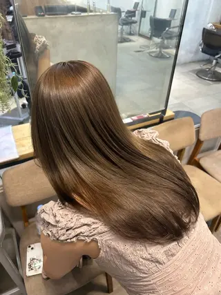 セミロング Lomalia Yuuka/42🩵のヘアスタイル