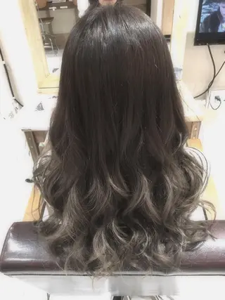 ロング カラー filo by　Feria所属・filo   渋谷 Gishiのヘアスタイル