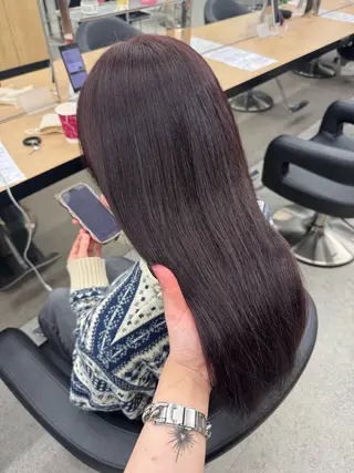 ロング カラー 暗髪🩶ラベンダー/ ブルー/ユウナ🤍のヘアスタイル