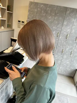 ショート カラー 吹田 駿 髪質改善縮毛矯正のヘアスタイル