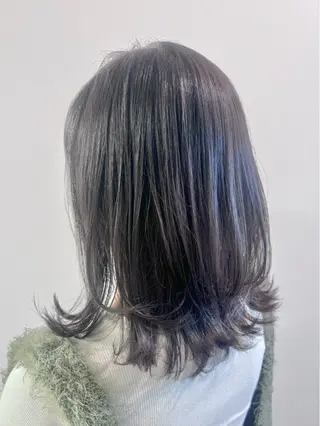 ミディアム カラー 古川 琴美のヘアスタイル