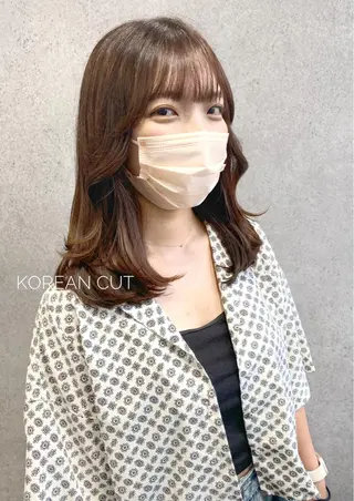 セミロング カラー clomus所属・YUKA艶髪 🌸寛ぎ部屋のヘアスタイル