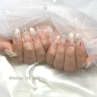 ネイル L'oeillet所属・L'oeillet HIBIKIのネイルデザイン