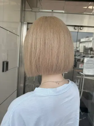 ショート カラー アンククロス池袋北口所属・韓国ヘア🫧ブリーチ ♡YUKI🌼のヘアスタイル