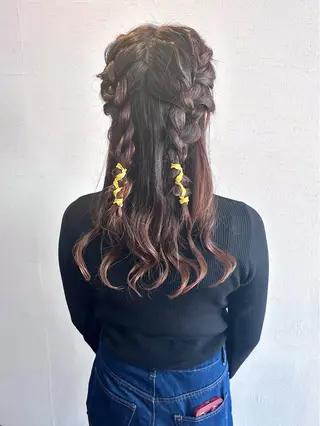 セミロング ヘアアレンジ 𝒌𝒚𝒐𝒌𝒂 🍀のヘアスタイル