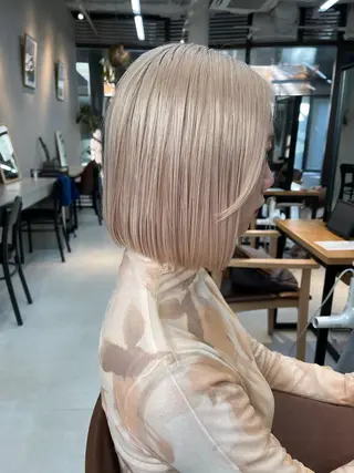 ミディアム カラー mee.urawa所属・似合わせショート×透 明感/やじまたかしのヘアスタイル