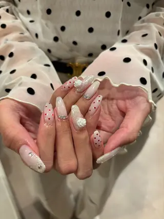 セミロング sonam by lange所属・山口 里奈のネイルデザイン