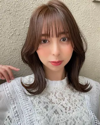 ミディアム Aster れおんのヘアスタイル