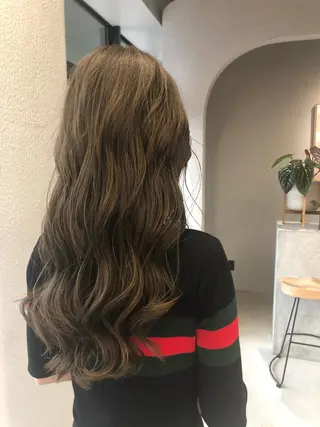 ロング カラー マエダ リョウのヘアスタイル