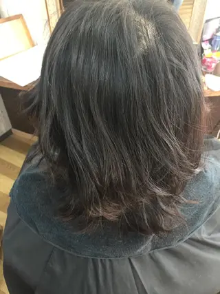 カラー atoll所属・中山 ルミ子のヘアスタイル